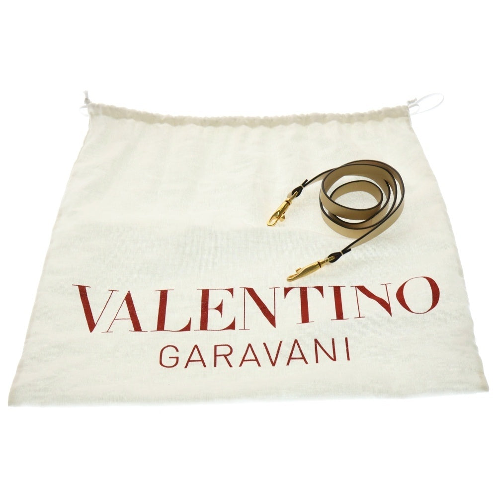 VALENTINO(ヴァレンティノ) ローマンスタッズ バケットバッグ ナチュラル ラフィア×レザー ゴールド金具