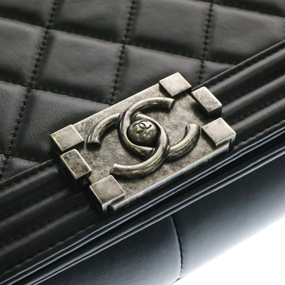 CHANEL(シャネル) ボーイシャネル28 シングルフラップ ショルダーバッグ ブラック ラムスキン シルバー金具