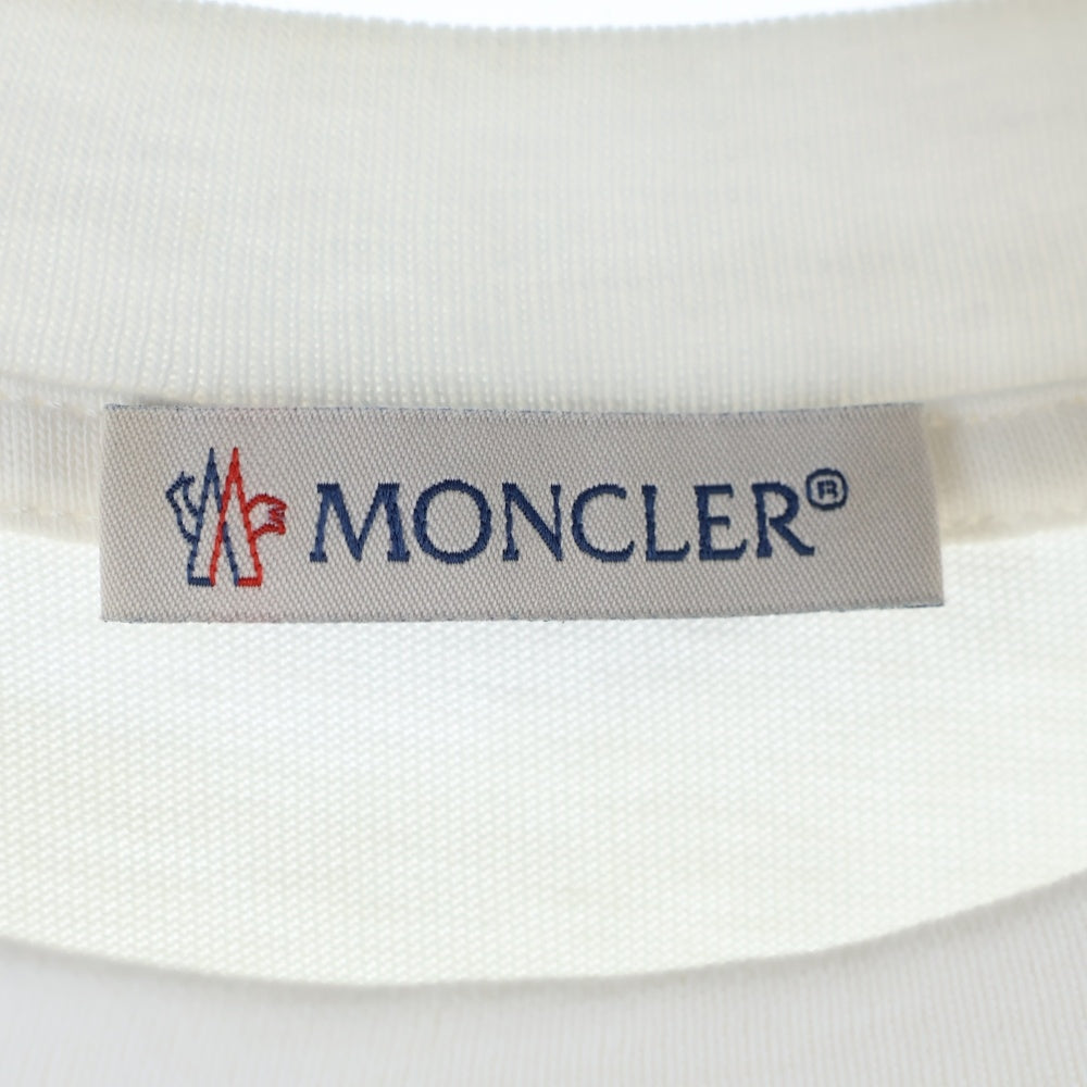 MONCLER(モンクレール) 23AW フロントロゴ刺繍 ワッペン クルーネック 半袖Tシャツ カットソー ホワイト I20938C00016 829HP