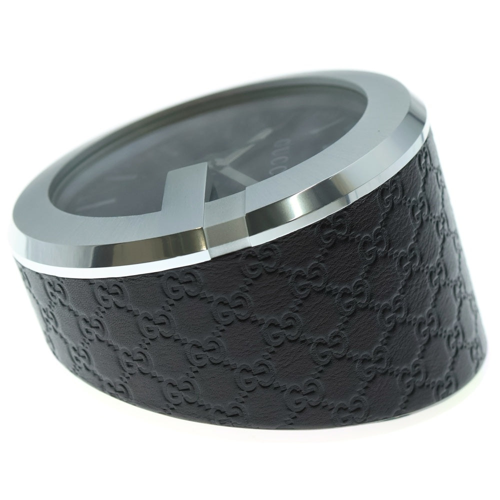 GUCCI(グッチ) GGロゴ 電池式 黒文字盤レザー置時計 ウォッチ ブラウン/シルバー YC210008