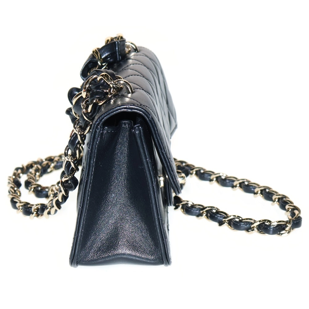 CHANEL(シャネル) マトラッセ20 チェーンショルダーバッグ 2wayハンドバッグ ブラック ラムスキン シングルフラップ ゴールド金具