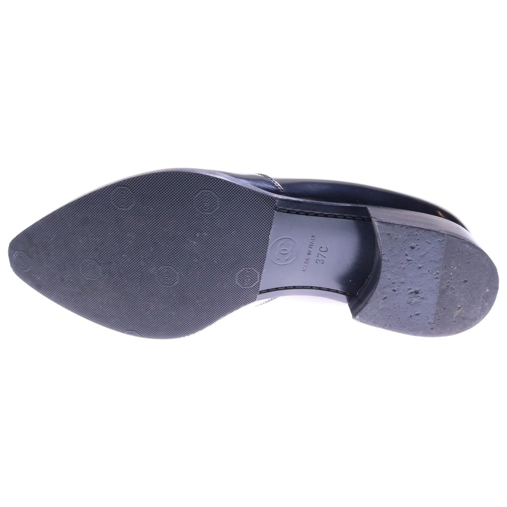 CHANEL(シャネル) ココマーク ロゴプレート ポインテッドトゥ パンチングレザー パンプス ドレスシューズ ブラック レディース