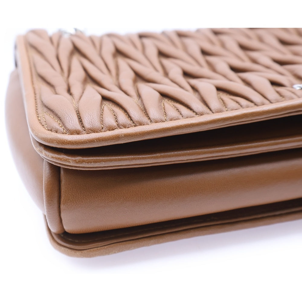 miumiu(ミュウミュウ) マテラッセ チェーン ショルダーバッグ ナッパレザー ブラウン 5BD015