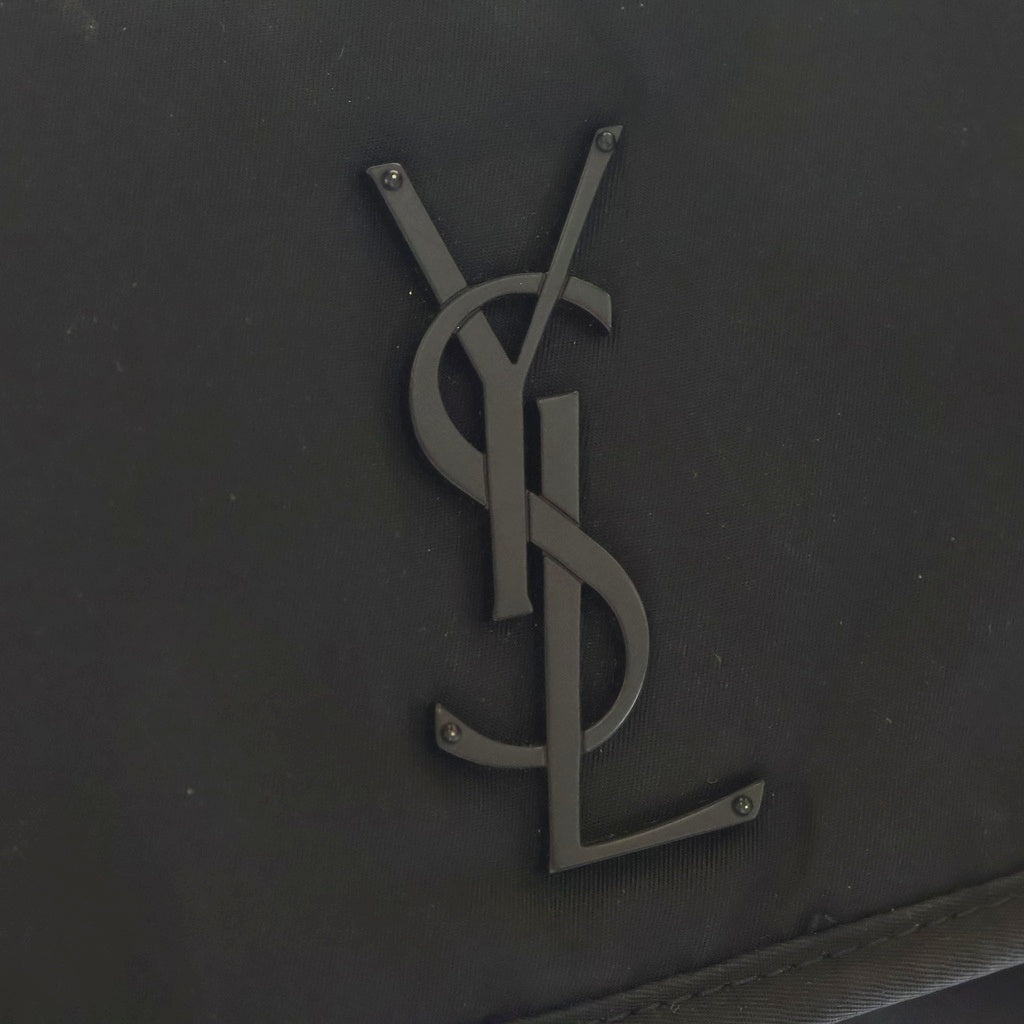 YVES SAINT LAURENT(イヴサンローラン) ニキ カサンドラロゴプレート ナイロン メッセンジャー ショルダーバッグ ブラック 757146 レディース