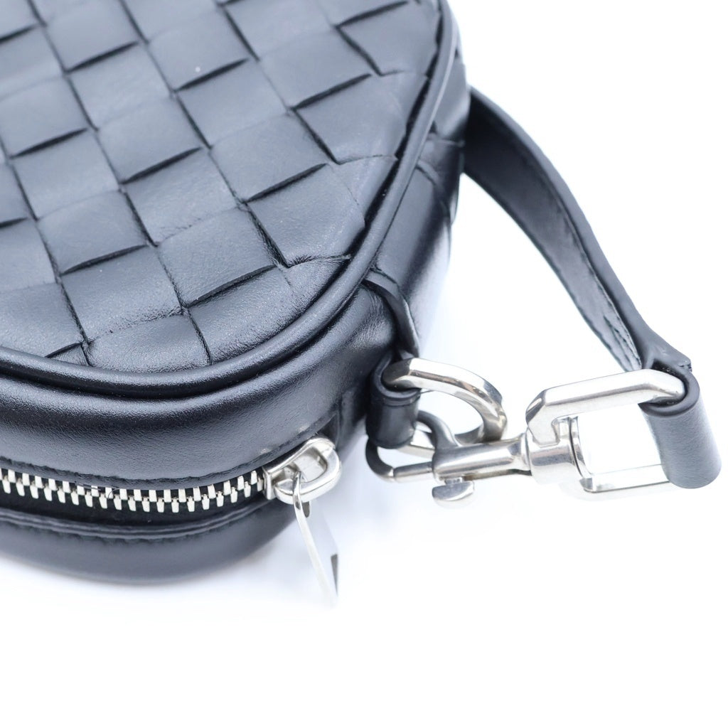 BOTTEGA VENETA(ボッテガヴェネタ) イントレチャート カメラバッグ ショルダーバッグ ブラック レザー レディース