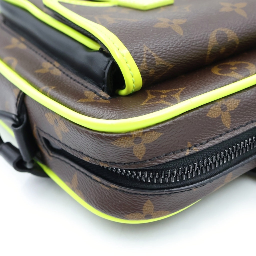 LOUIS VUITTON(ルイヴィトン) モノグラムマカサー クリストファーウエアラブルウォレット ショルダーバッグ