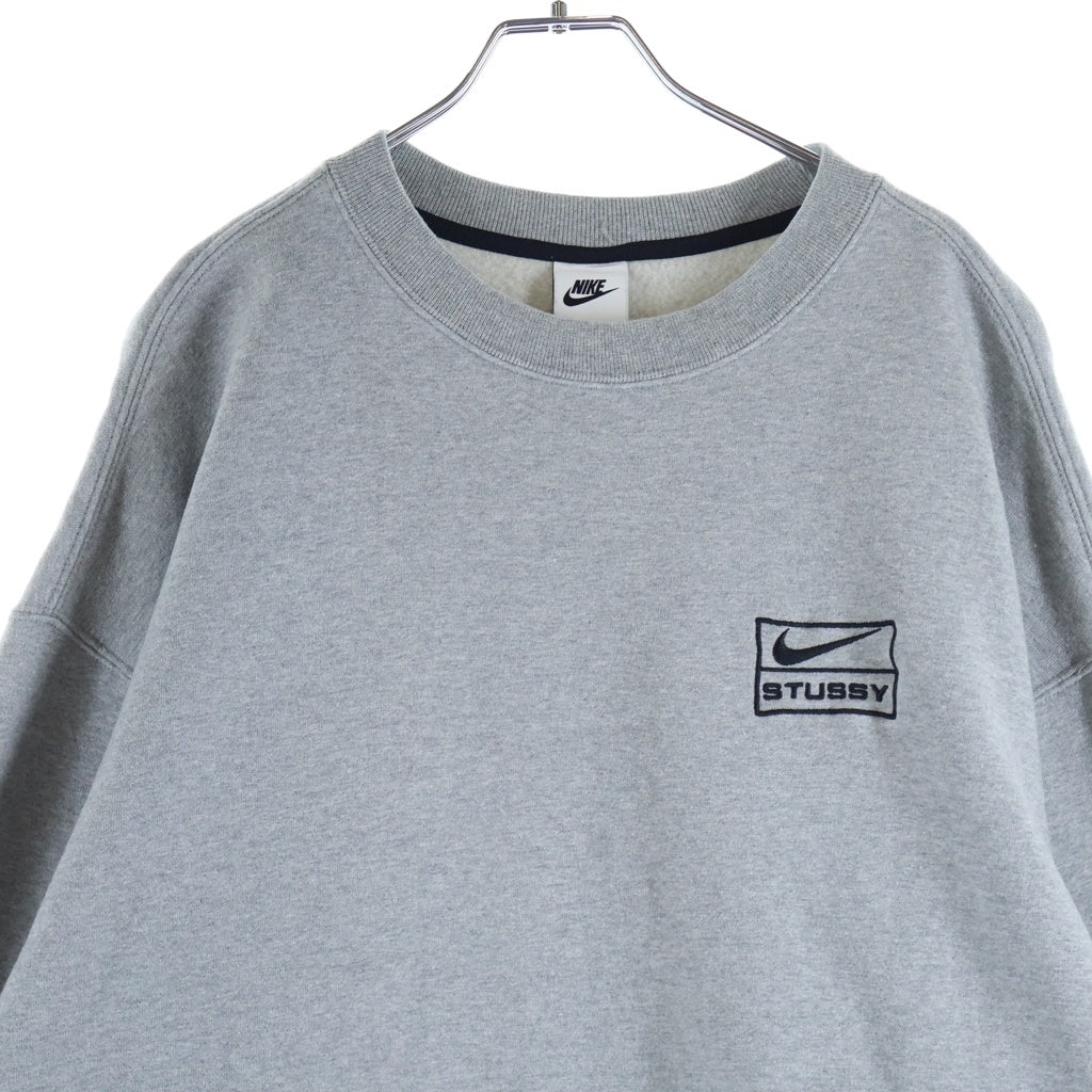 STUSSY(ステューシー) フロントロゴ刺繍 長袖スウェット トレーナー HO220406STY グレー