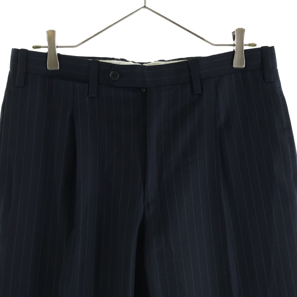 Kiton(キートン) ストライプ ウール サイドベンツ 段返し3B セットアップスーツ ブラック