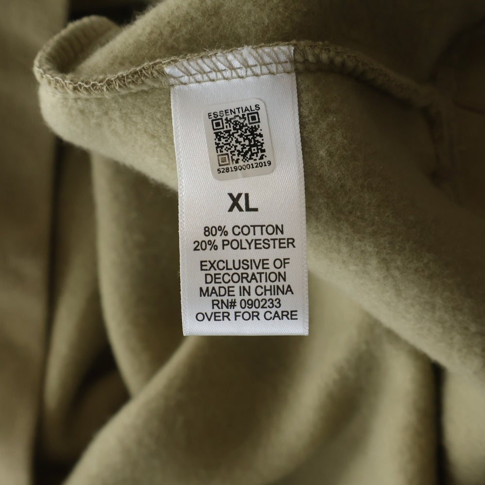 FEAR OF GOD ESSENTIALS(フィアオブゴッド エッセンシャルズ) バックロゴリフレクタープリント プルオーバーパーカー フーディ ベージュ