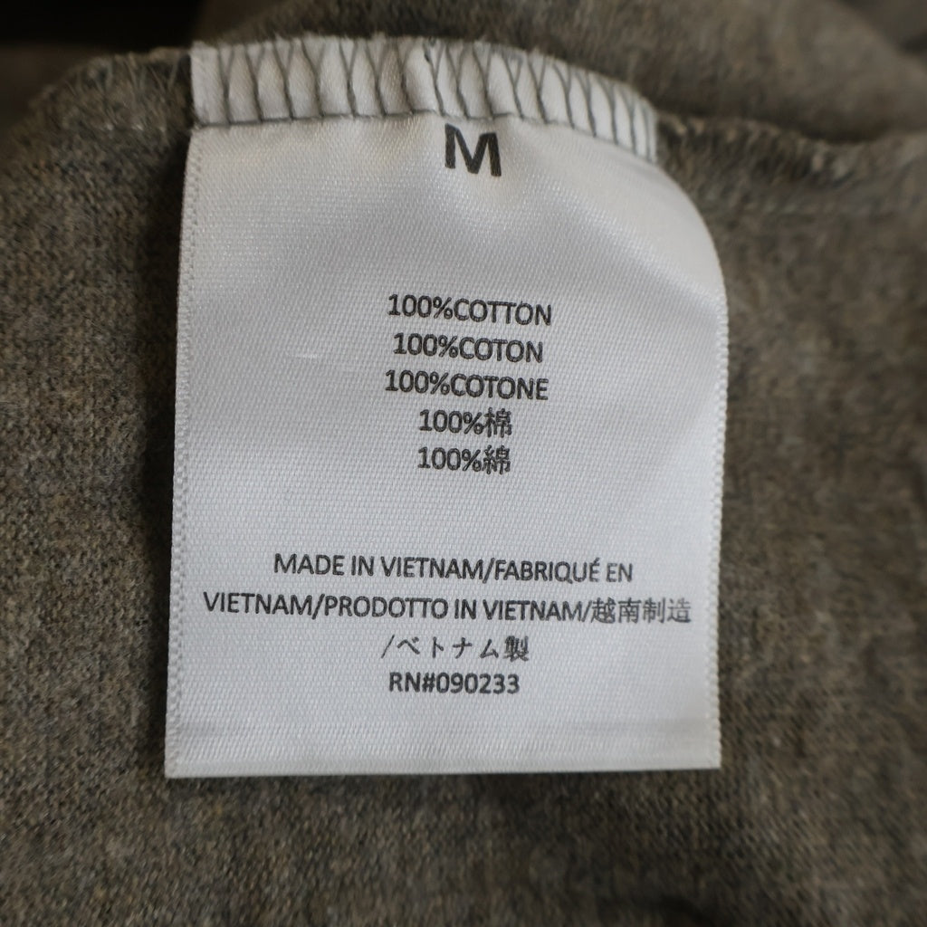 FEAR OF GOD ESSENTIALS(フィアオブゴッド エッセンシャルズ) フロント ラバーロゴ クルーネック 半袖 カットソー Tシャツ ブラウン