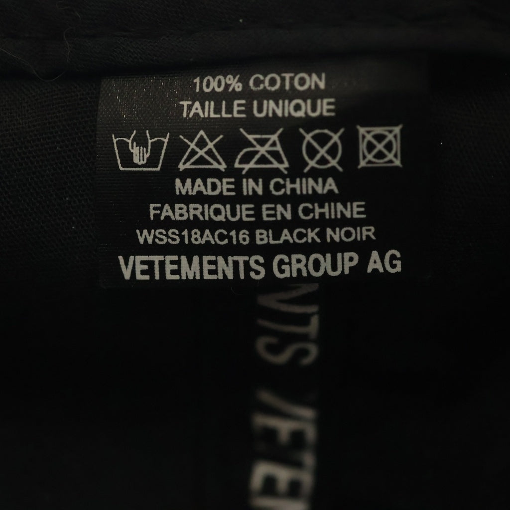 VETEMENTS(ヴェトモン) 18SS Haute Couture Cap エンブロイダリー ロゴ キャップ 帽子 ブラック