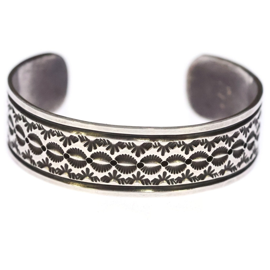 INDIAN JEWELRY(インディアンジュエリー) NAVAJO Leonard Maloney ナバホ族 レオナルドマロニー スタンプワークバングル シルバー