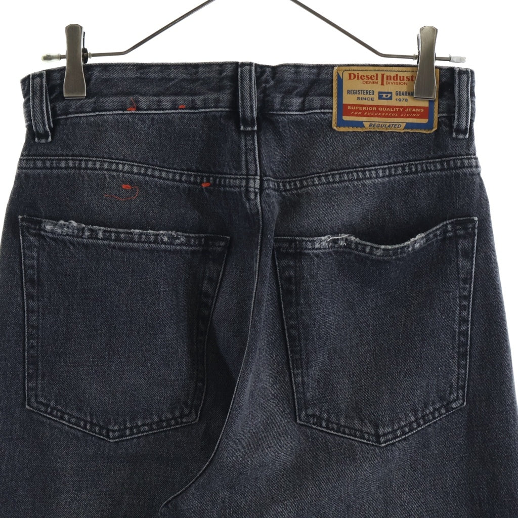 DIESEL(ディーゼル) STRAIGHT JEANS ボタンフライストレート デニムパンツ ジーンズ グレー 007X4