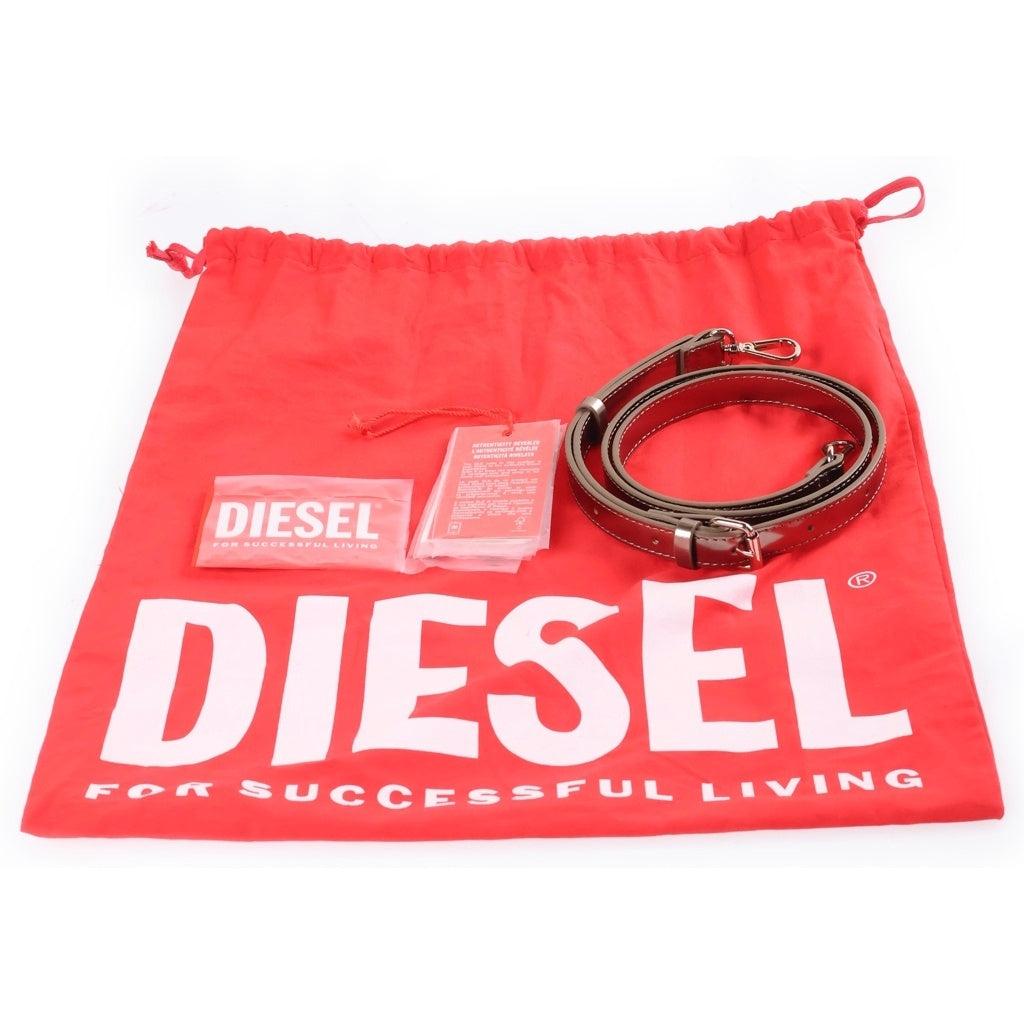 DIESEL(ディーゼル) 1DR ショルダーバッグ 2WAY 肩掛け ショルダー バッグ メタリック ロゴ シルバー X08396 レディース
