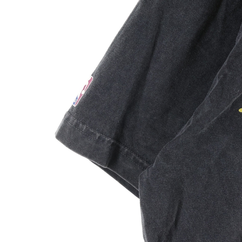 KITH(キス) ×NBA Los Angeles Lakers Shaquile O'Neal Tee ロサンゼルス レイカーズ シャキール オニール 半袖Tシャツ カットソー ブラック 26-073-060-0058-1-0