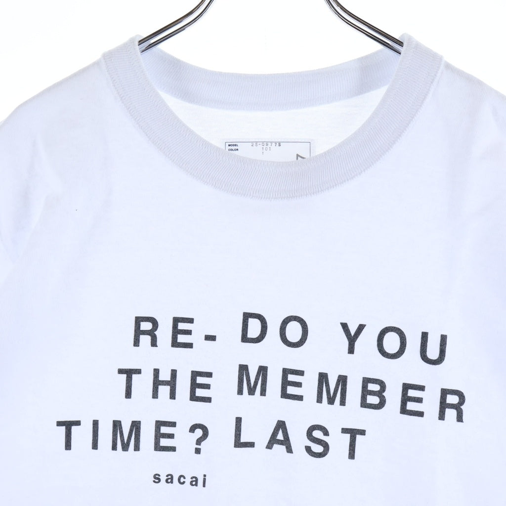 Sacai(サカイ) 25SS Flock Print T-Shirt フロッキープリント フロックスローガン 半袖 Tシャツ カットソー ホワイト 25-0977S