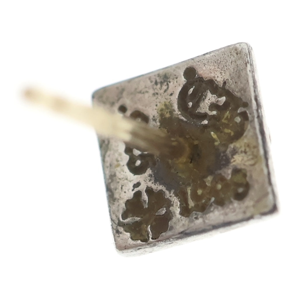 CHROME HEARTS(クロムハーツ) STUD PYRAMID PLS ピラミッドスタッド ピアス シルバー