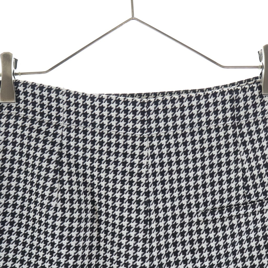Christian Dior(クリスチャンディオール) ハウンドトゥース 千鳥格子ショートパンツ ブラック/ホワイト レディース 351P45A1423