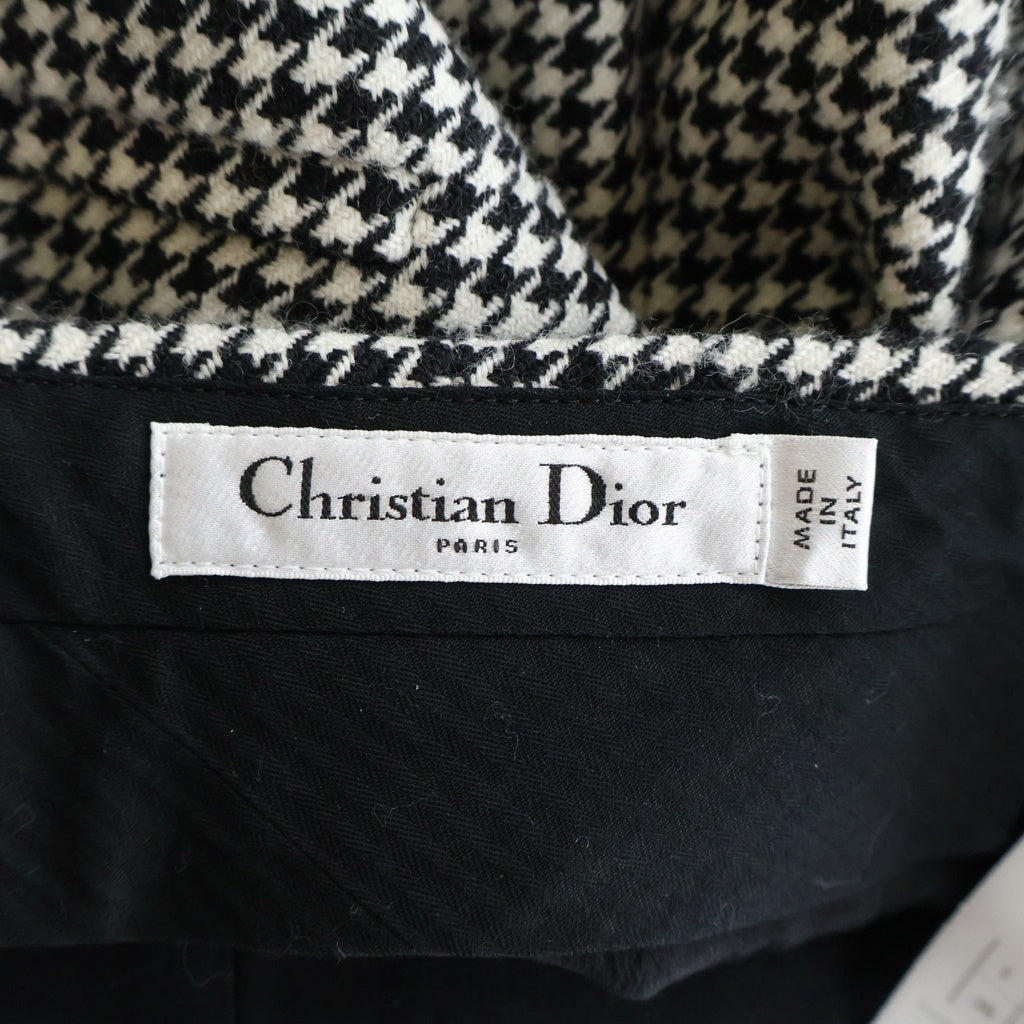Christian Dior(クリスチャンディオール) ハウンドトゥース 千鳥格子 ウールショートパンツ ホワイト/ブラック レディース 251P45A1317