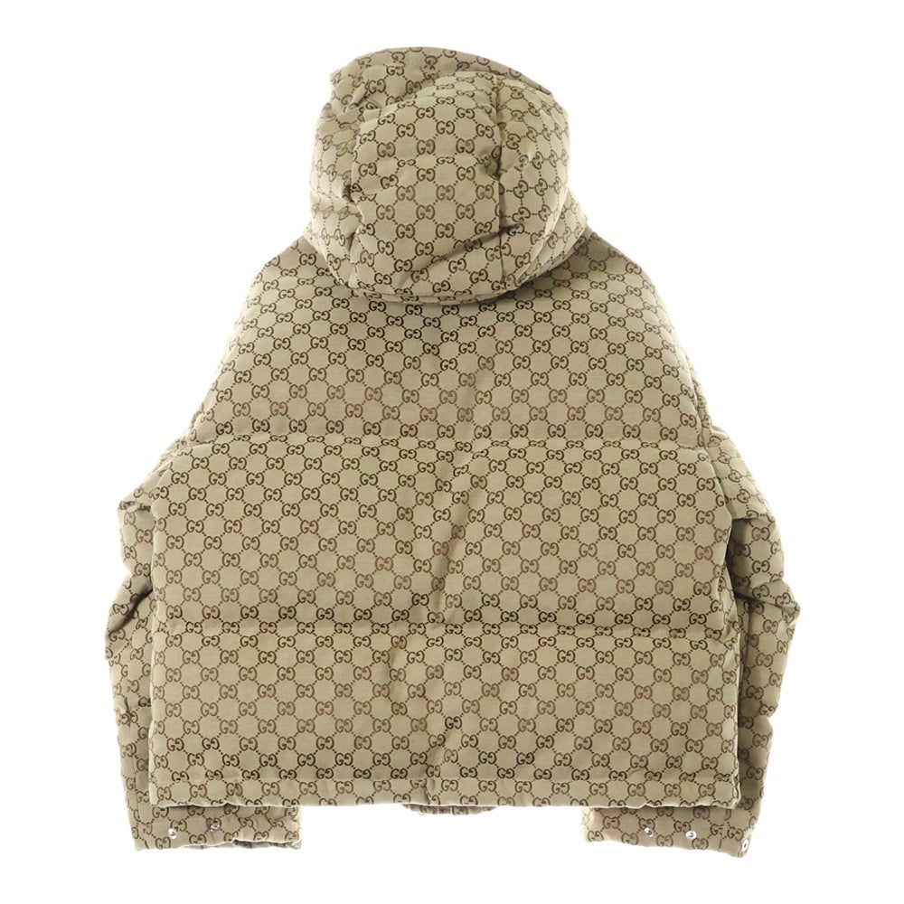 GUCCI(グッチ) GGキャンバス 総柄 インターロッキングG レザーロゴパッチ フーデッド ジップアップ ダウンジャケット ベージュ 717558