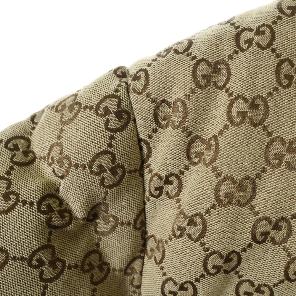 GUCCI(グッチ) GGキャンバス 総柄 インターロッキングG レザーロゴパッチ フーデッド ジップアップ ダウンジャケット ベージュ 717558
