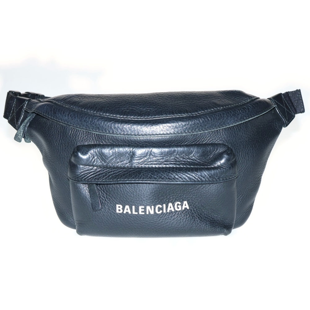 BALENCIAGA(バレンシアガ) エブリデイ ベルトバック ボディバッグ ウエストバッグ ショルダーバッグ シルバー金具 ブラック レザー 552375