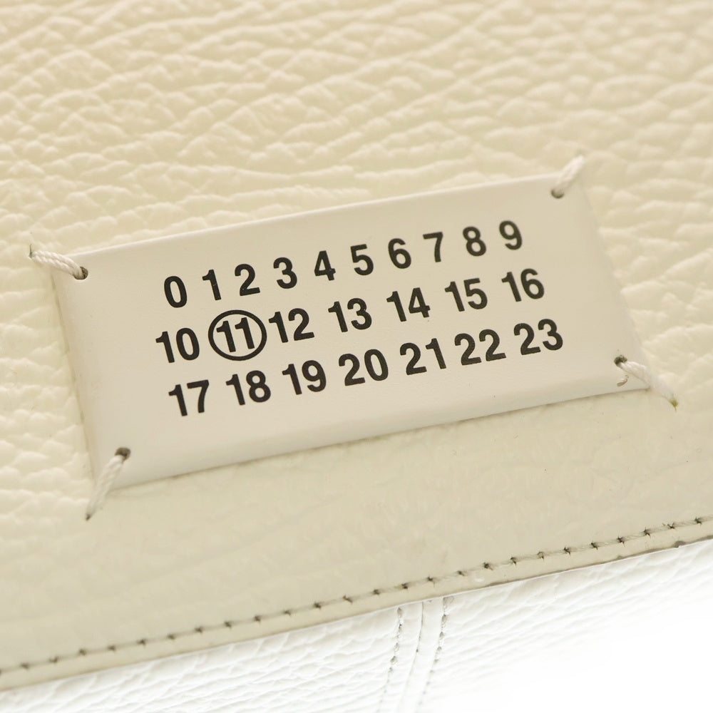 Maison Martin Margiela(メゾンマルタンマルジェラ) 5AC ショルダーバッグ ミニバッグ 巾着バッグ ホワイト レザー SB1WG0018 シルバー金具 レディース