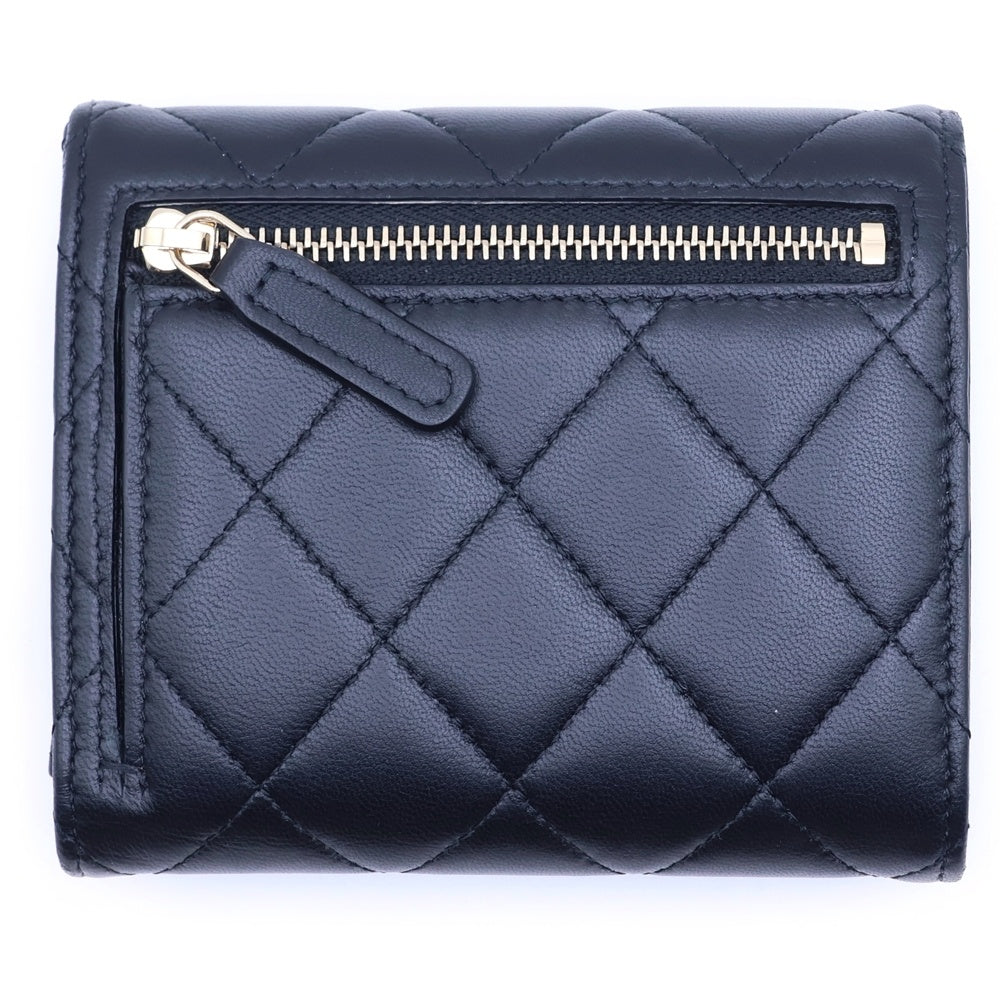 CHANEL(シャネル) クラシック スモールウォレット 三つ折り財布 チャーム ブラック ラムスキン ゴールド金具 AP0231 レディース