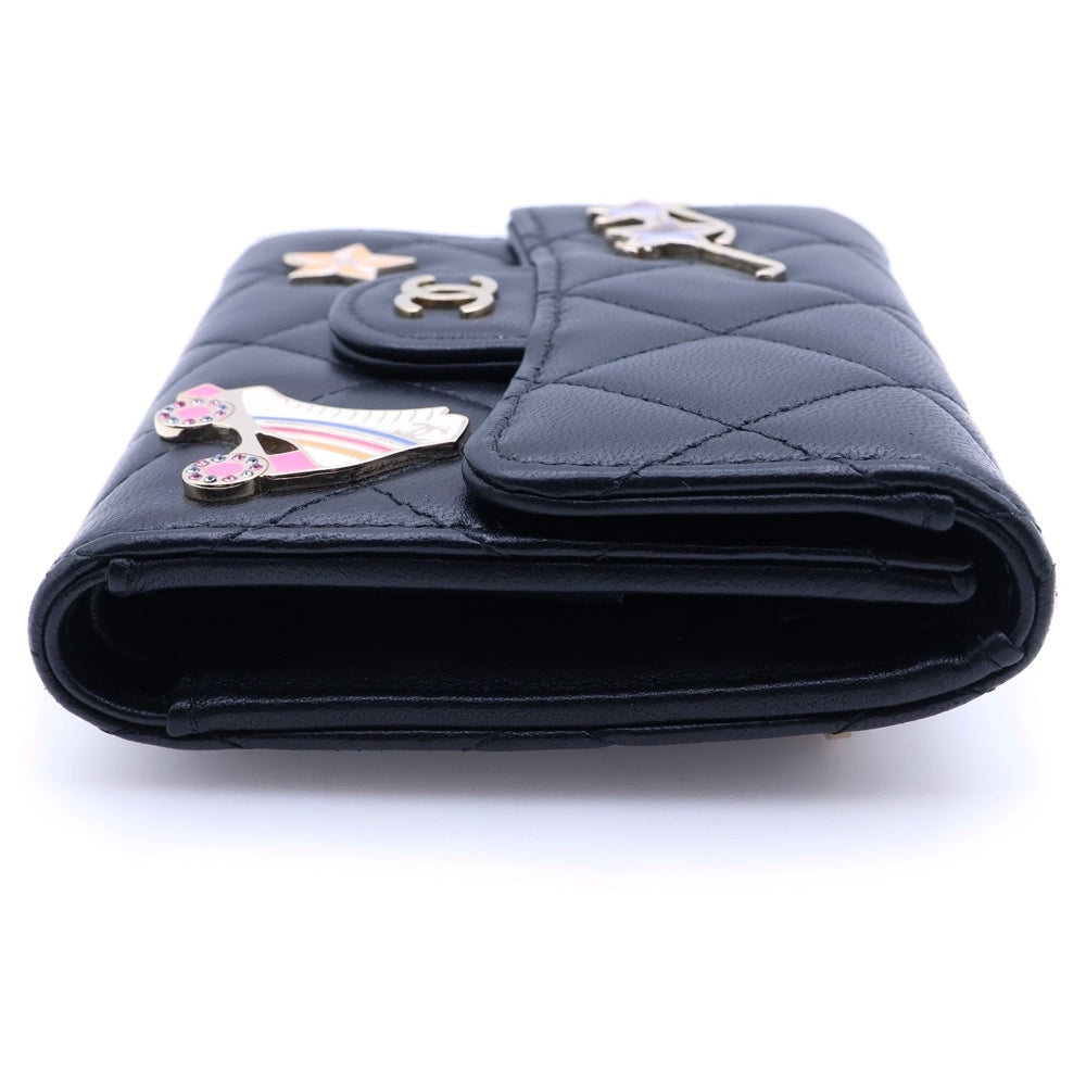 CHANEL(シャネル) クラシック スモールウォレット 三つ折り財布 チャーム ブラック ラムスキン ゴールド金具 AP0231 レディース