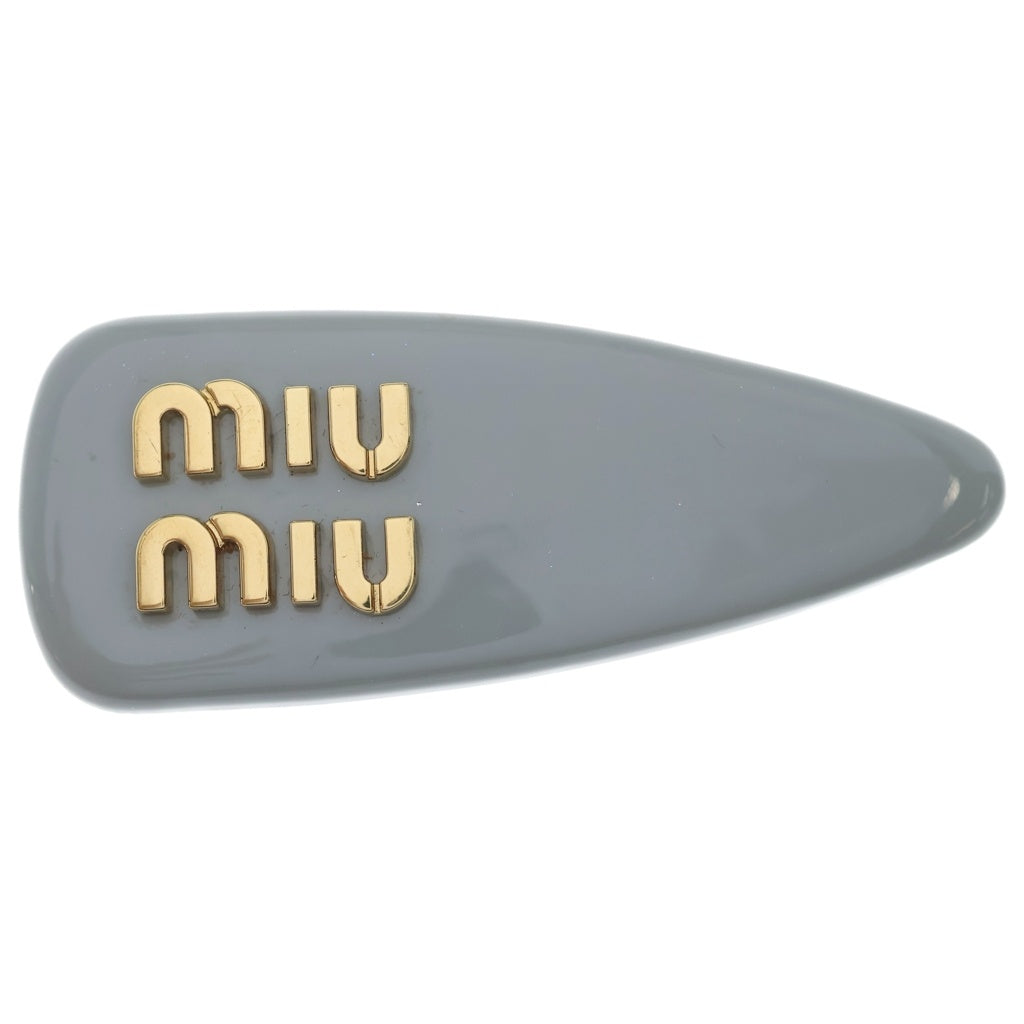 miumiu(ミュウミュウ) ロゴプレート バレッタ ヘアクリップ アクセサリー グレー レディース