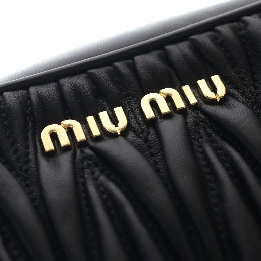 miumiu(ミュウミュウ) マテラッセ チェーンショルダーバッグ ブラック レザー 5BH118 ゴールド金具 レディース