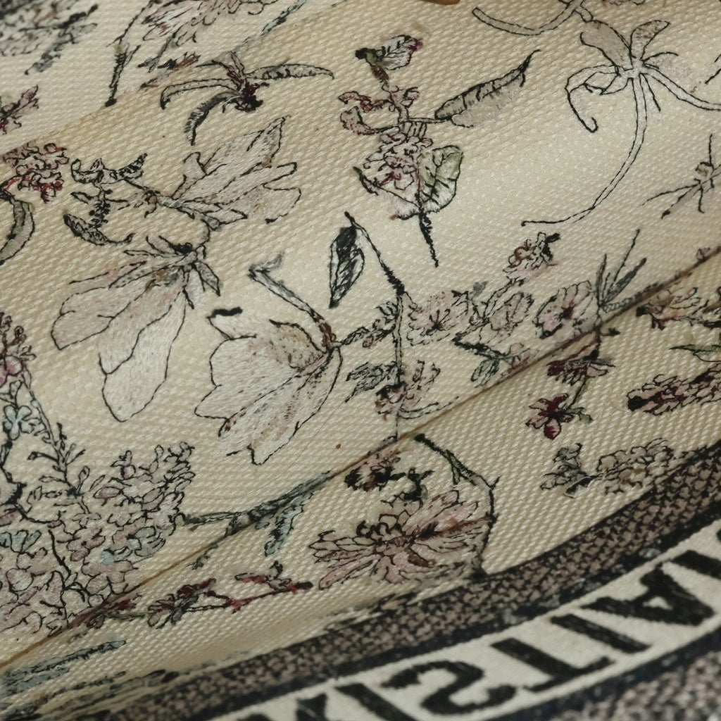 Christian Dior(クリスチャンディオール) Book Tote ブックトート ミディアム ハーバリウム 刺繍 キャンバス トートバッグ アイボリー/ネイビー レディース