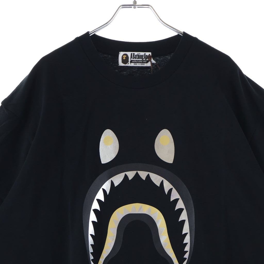 A BATHING APE(アベイシングエイプ) ×空山基 HAJIME SORAYAMA SHARK クルーネック 半袖Tシャツ カットソー ブラック 1H23110945