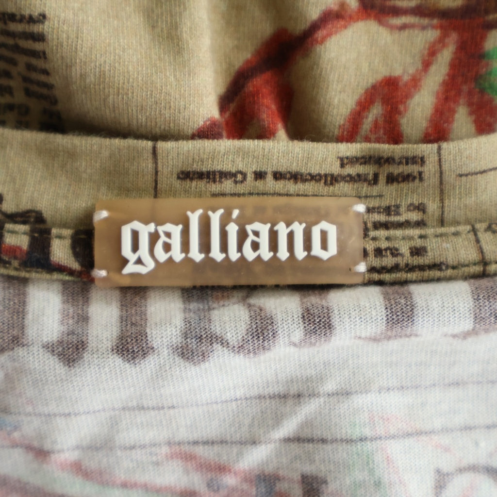 John Galliano(ジョン ガリアーノ) ニュースペーパー 総柄 Vネック半袖Tシャツ カットソー マルチカラー XR2797 82018