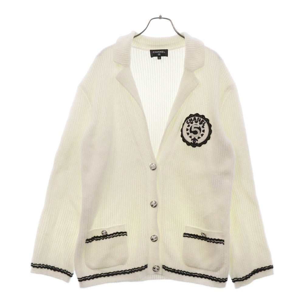 CHANEL(シャネル) フロントロゴパッチ ココマークボタン ニットジャケット ホワイト レディース P74239K10640