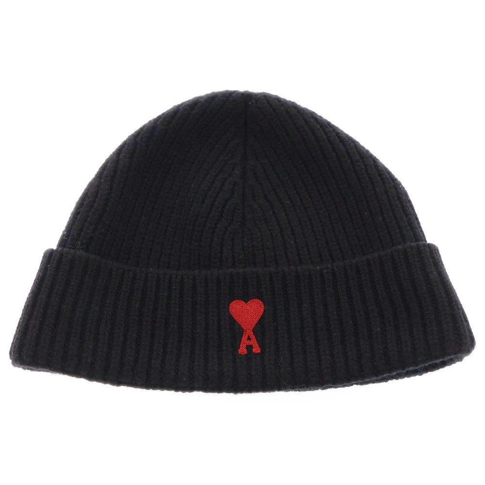 AMI Alexandre Mattiussi(アミアレクサンドルマテュッシ) RED ACD BEANIE 刺繍 ロゴ ニット ビーニー 帽子 ブラック BFUHA106.018