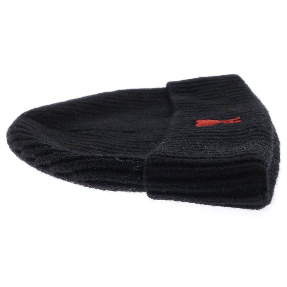 AMI Alexandre Mattiussi(アミアレクサンドルマテュッシ) RED ACD BEANIE 刺繍 ロゴ ニット ビーニー 帽子 ブラック BFUHA106.018