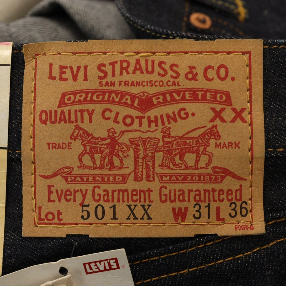 Levi's VINTAGE CLOTHING(リーバイス ビンテージ クロージング) 00s VINTAGE 501XX BIG E ボタン裏555 01年製 1955年復刻 デニムパンツ ビッグE 赤耳 501-0003 デッドストック