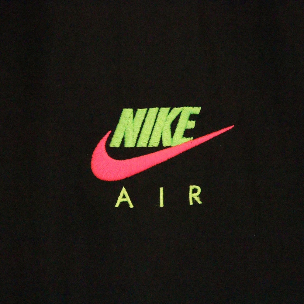 NIKE(ナイキ) CITY NEON HBR WOVEN JACKET ロゴ刺繍 シティーネオン ナイロン ウーブン スウォッシュ ジップアップジャケット ブラック/イエロー CD9262-010