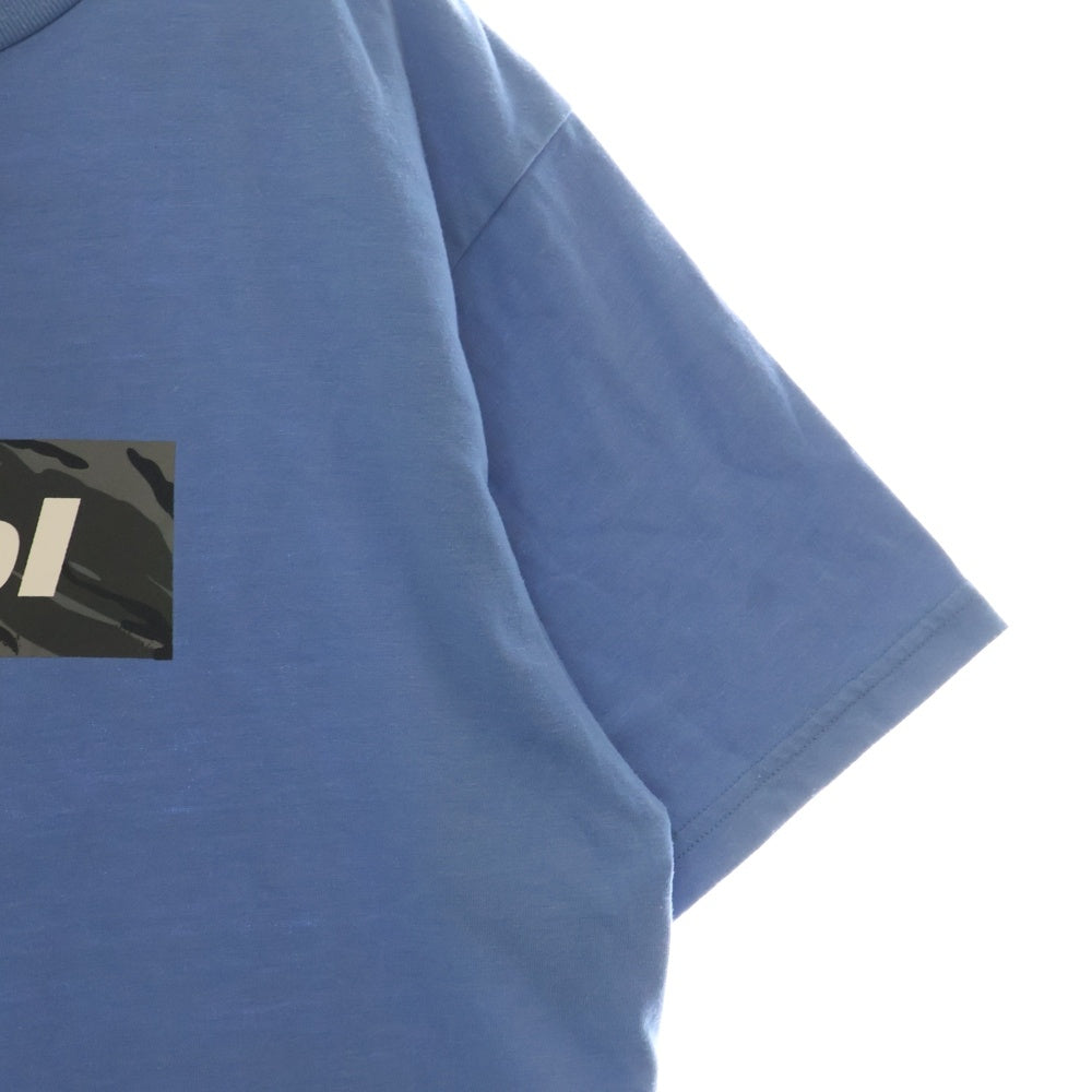 F.C.R.B./F.C.Real Bristol/FCRB(エフシーアールビー/エフシーレアルブリストル) 22SS BOX LOGO TEE ボックスロゴ 半袖Tシャツ カットソー ブルー FCRB-220067