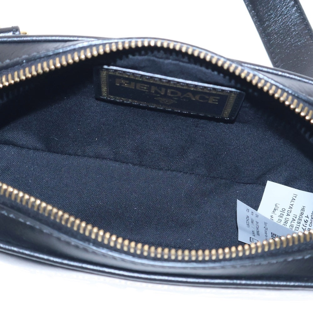 FENDI(フェンディ) × VERSACE FENDACE ヴェルサーチ フェンダーチェ ロゴスタンプ レザー ショルダーバッグ ブラック/ゴールド 7M0285