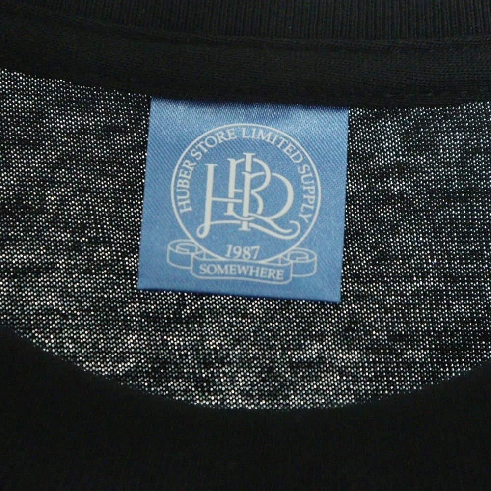 HUBER STORE(ヒューバーストア) 25SS ORIGINAL ENBLEM TEE オリジナルエンブレムTシャツ ブラック