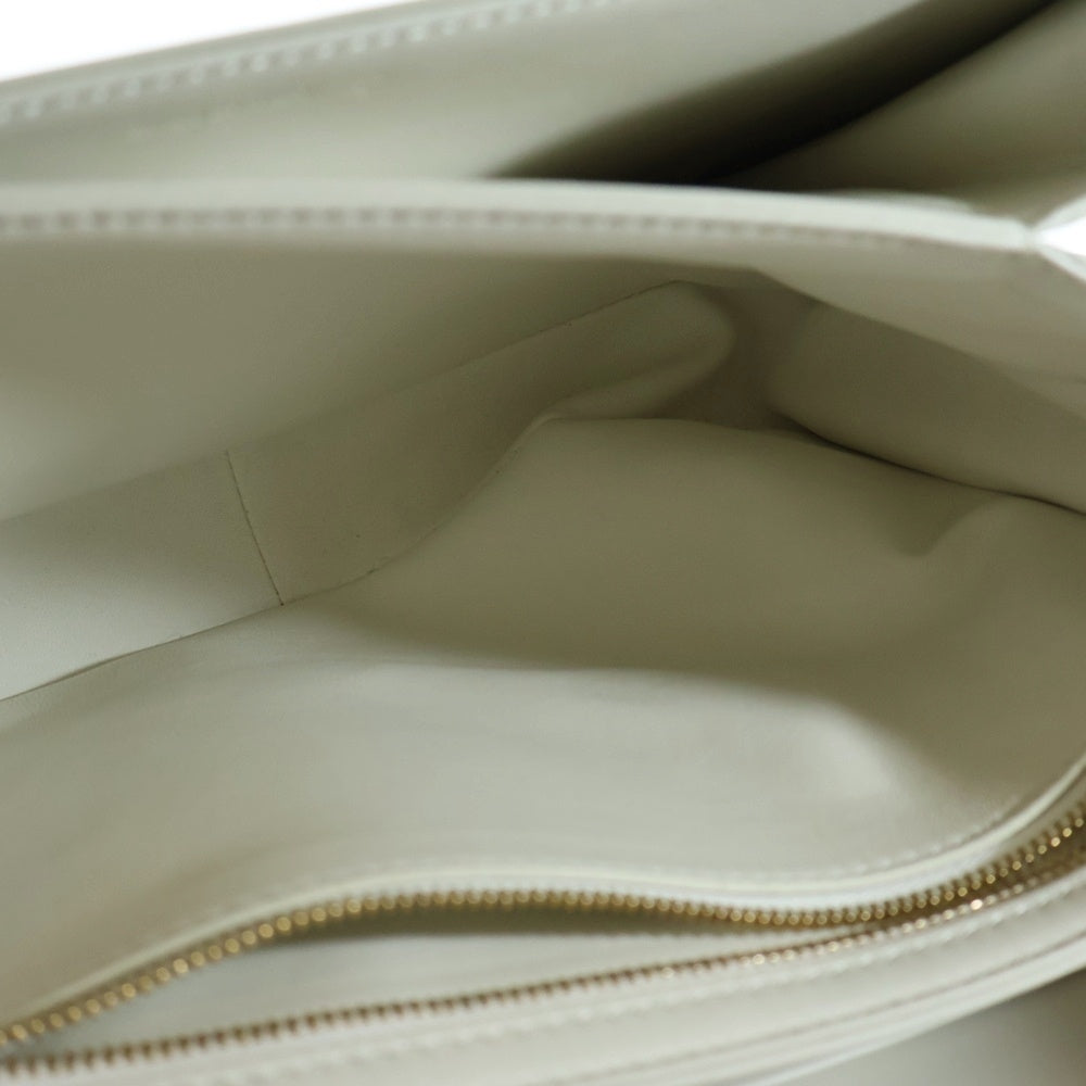 セリーヌ　ワンショルダーバッグ　ゴールド金具　肩がけ　レザー　ホワイト　白 CELINE (セリーヌ) キュイルトリオンフ ショルダーバッグ ワン