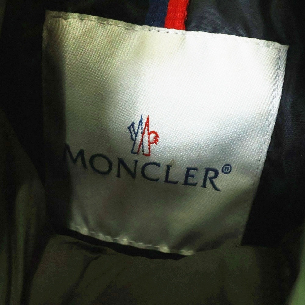 MONCLER(モンクレール) マルチジップポケットデザイン ロゴワッペン ファー着脱 フーデッドダウンジャケット カーキ