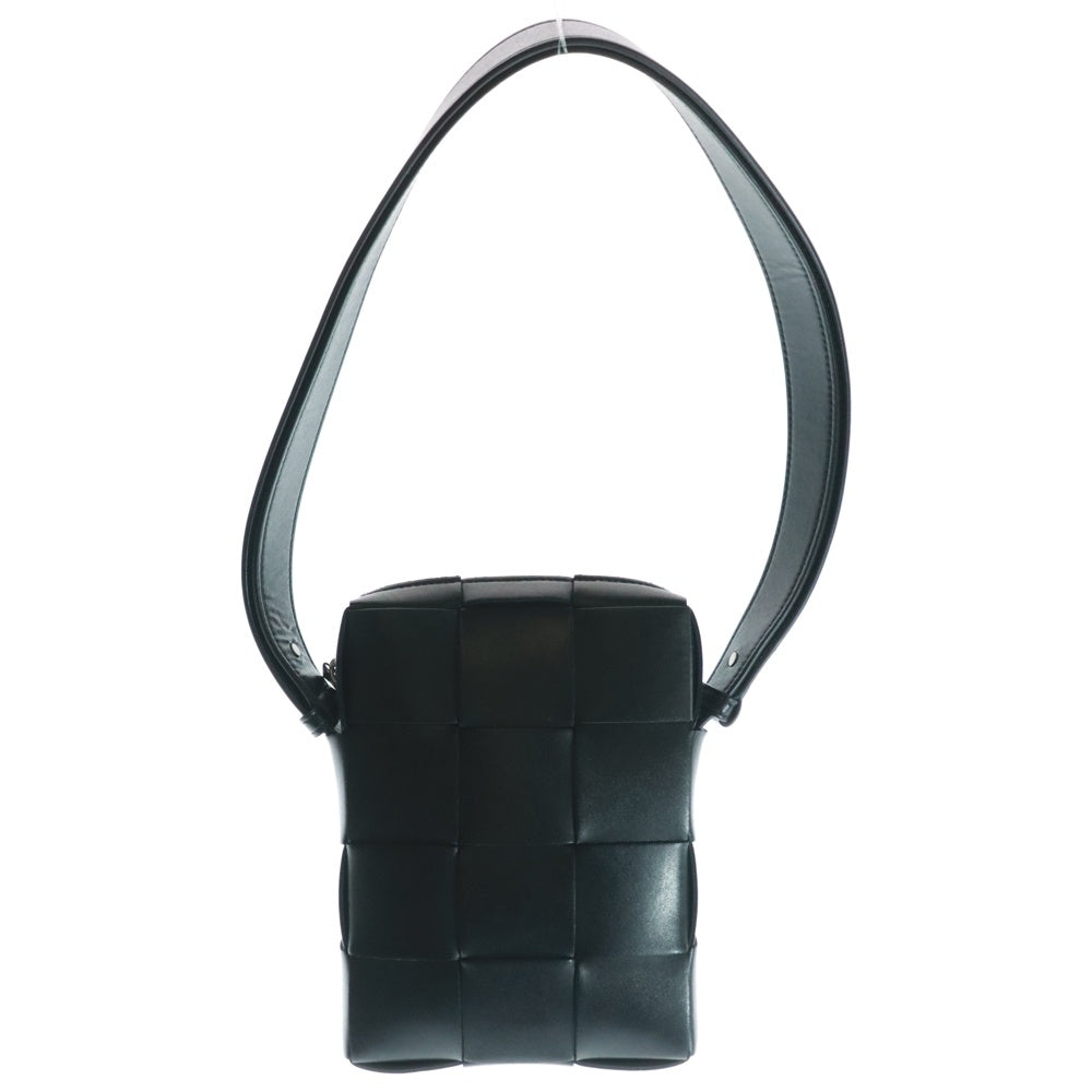 BOTTEGA VENETA(ボッテガヴェネタ) CASSETTE カセット イントレチャート レザー ショルダーバッグ ブラック 765937