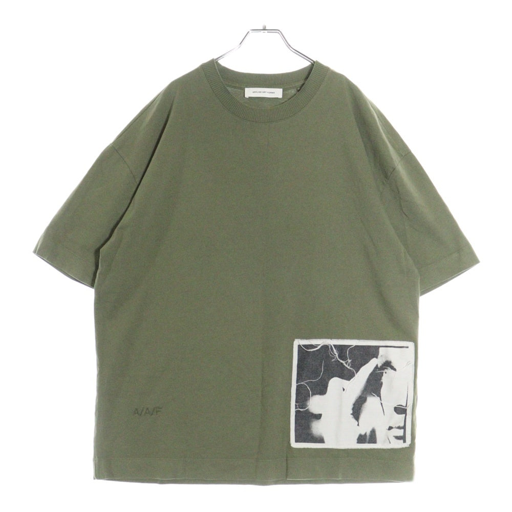 APPLIED ART FORMS(アプライド アート フォームズ) パッチデザイン クルーネック コットン 半袖Tシャツ カットソー カーキ 100040