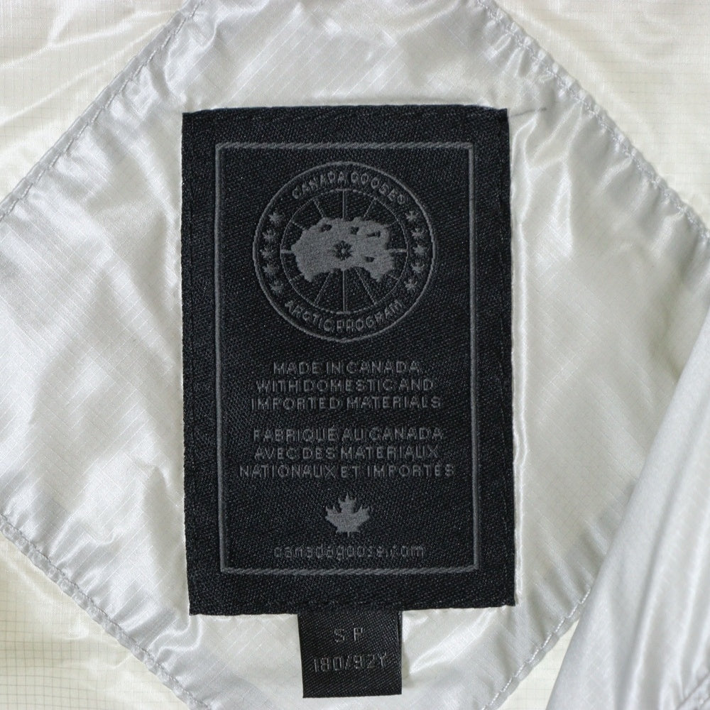 CANADA GOOSE(カナダグース) BLACK LABEL CROFTON VEST ブラックレーベル クロフトン ベスト ライトダウン シルバー 2229MB