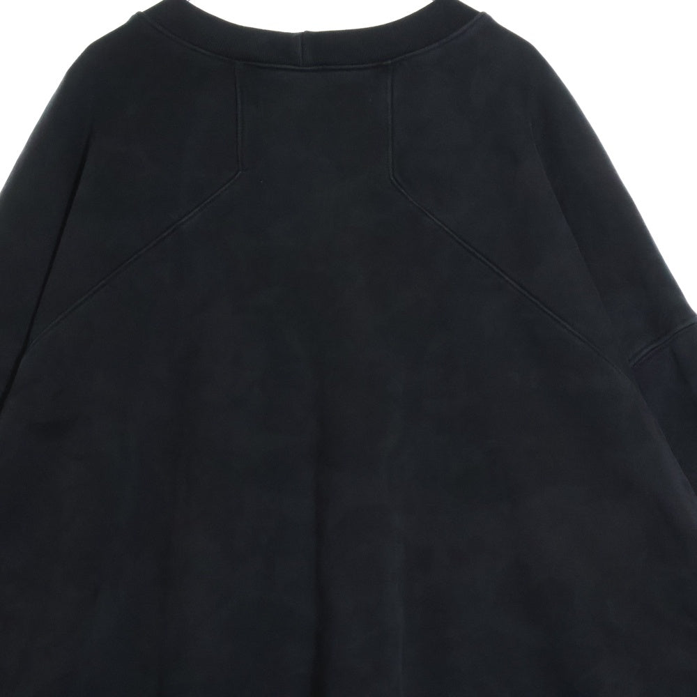 RRR123 RIVINGTON roi Rebis(リヴィントンロイレビス) INRI CVA CREWNECK ロゴプリント コットンプルオーバースウェットトレーナー ブラック