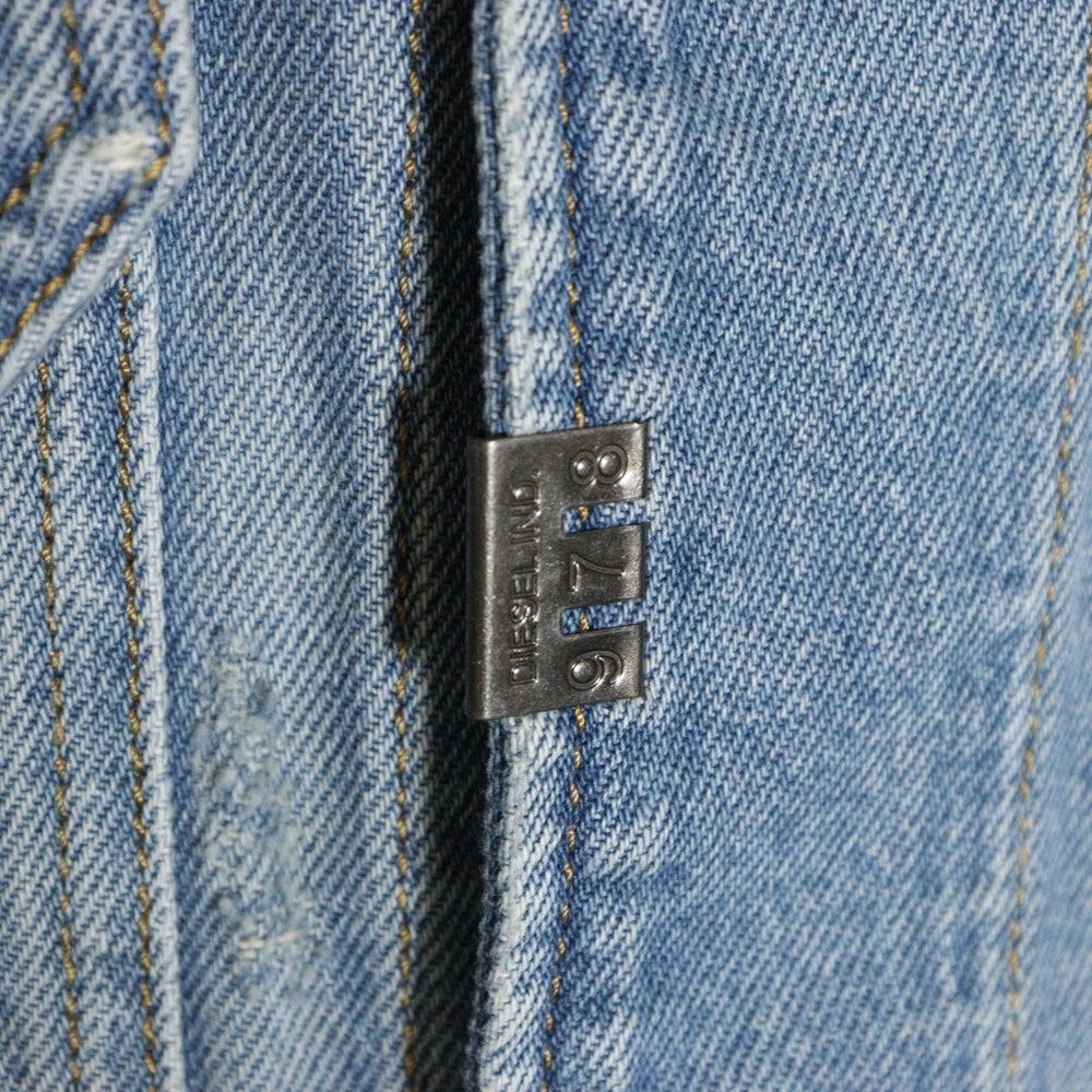 美品 色落ち50%残◎DIESEL ディーゼル KRAYVER ダメージ加工 三菱 デリカD:5 2.2 P ディーゼルターボ 4WD ベージュカラー
