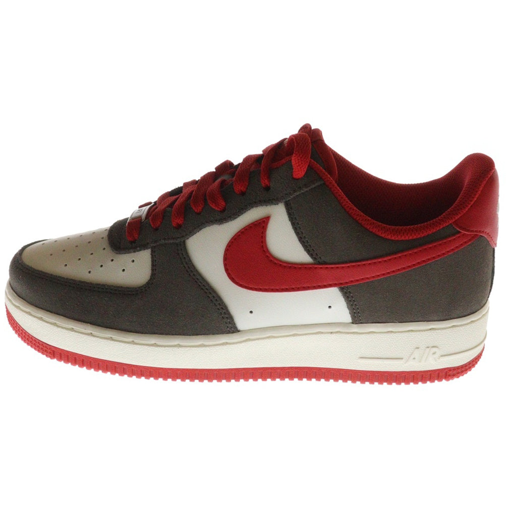 NIKE(ナイキ) AIR FORCE 1 07 LV8 BAROQUE BROWN エアフォース1 07 LV8 バロックブラウン ローカットスニーカー ホワイト/ブラウン/レッド US8/26cm FQ8714-201